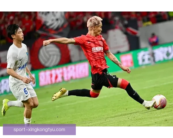 成都新帅冬训努力球迷热情罕见